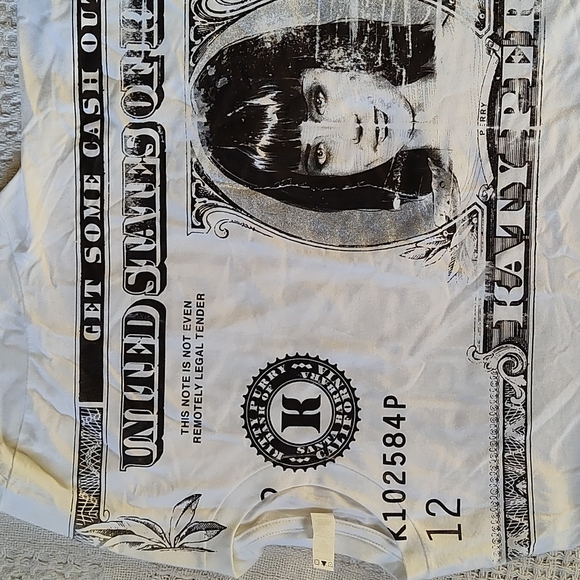 Size Medium Katy Perry Kitty Purry Tee Shirt 1 of 3 - Picture 5 of 8